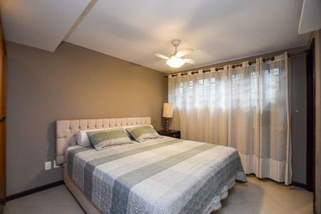 Casa à venda com 7 quartos, 250m² em Itaipu, Niterói