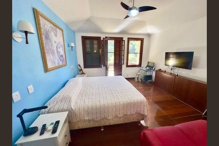 Casa à venda com 4 quartos, 600m² em Itaipu, Niterói