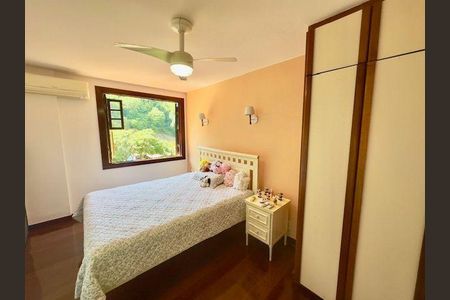 Casa à venda com 4 quartos, 600m² em Itaipu, Niterói