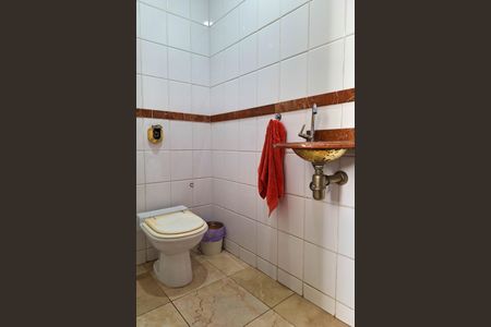 Casa de condomínio à venda com 450m², 3 quartos e 4 vagas Casa de condomínio à venda com 450m², 3 quartos e 4 vagasLavabo