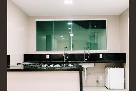 Casa à venda com 5 quartos, 373m² em Rio do Ouro, Niterói