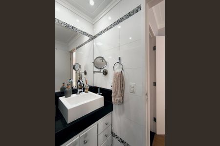 Apartamento à venda com 83m², 3 quartos e 2 vagas Apartamento à venda com 83m², 3 quartos e 2 vagasBanheiro da Suíte