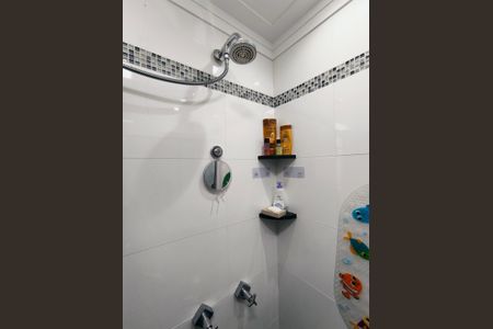 Apartamento à venda com 83m², 3 quartos e 2 vagas Apartamento à venda com 83m², 3 quartos e 2 vagasBanheiro da Suíte