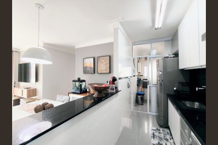 Apartamento à venda com 83m², 3 quartos e 2 vagas Apartamento à venda com 83m², 3 quartos e 2 vagasCozinha e Área de Serviço