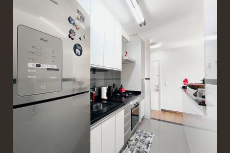 Apartamento à venda com 83m², 3 quartos e 2 vagas Apartamento à venda com 83m², 3 quartos e 2 vagasCozinha e Área de Serviço