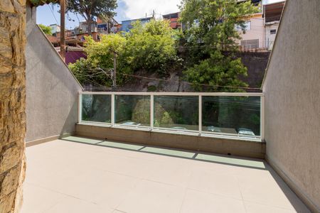 Varanda da Suíte de casa à venda com 3 quartos, 350m² em Jardim Santa Teresinha, São Paulo
