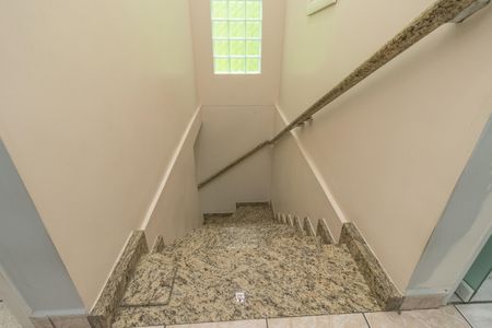 Corredor de casa à venda com 3 quartos, 350m² em Jardim Santa Teresinha, São Paulo
