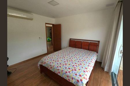 Casa à venda com 4 quartos, 181m² em Várzea das Moças, Niterói