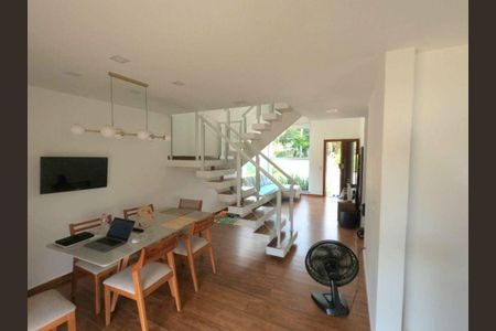 Casa à venda com 4 quartos, 181m² em Várzea das Moças, Niterói