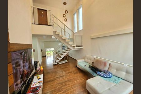 Casa à venda com 4 quartos, 181m² em Várzea das Moças, Niterói