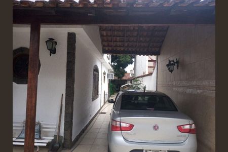 Casa à venda com 3 quartos, 200m² em Piratininga, Niterói