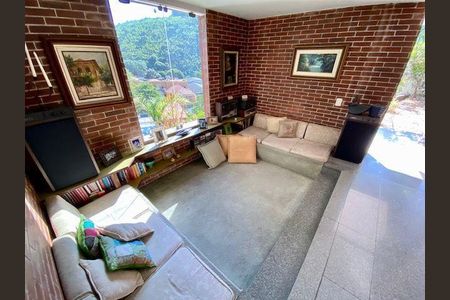 Casa à venda com 4 quartos, 440m² em Cubango, Niterói