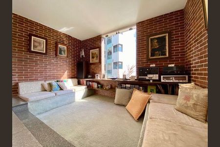 Casa à venda com 4 quartos, 440m² em Cubango, Niterói