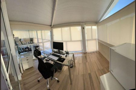 Casa à venda com 4 quartos, 214m² em Serra Grande, Niterói