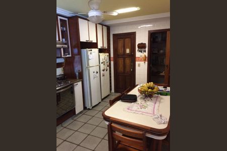 Casa à venda com 5 quartos, 330m² em Santo Antônio, Niterói