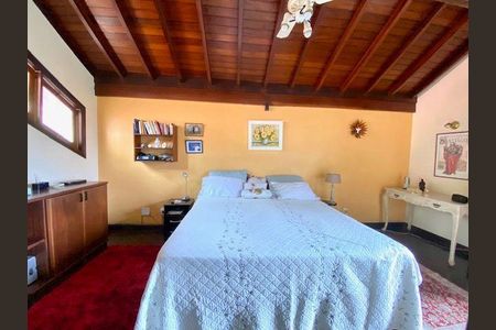 Casa à venda com 3 quartos, 150m² em Piratininga, Niterói