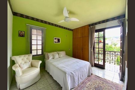 Casa à venda com 3 quartos, 150m² em Piratininga, Niterói