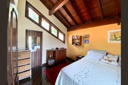 Casa à venda com 3 quartos, 150m² em Piratininga, Niterói