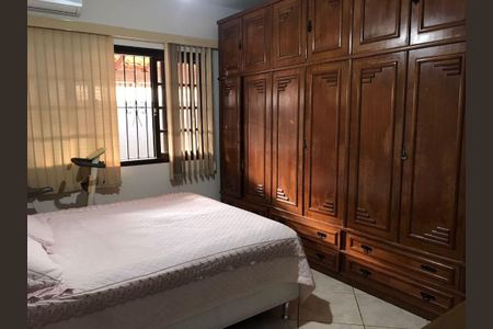 Casa à venda com 3 quartos, 200m² em Piratininga, Niterói