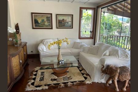 Casa à venda com 5 quartos, 550m² em Piratininga, Niterói