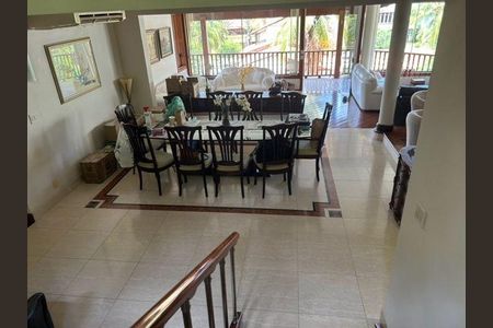Casa à venda com 5 quartos, 550m² em Piratininga, Niterói