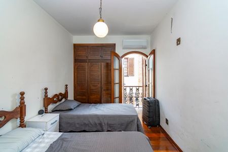 Casa à venda com 480m², 6 quartos e 5 vagasQuarto 4