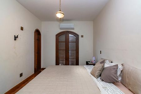 Casa à venda com 480m², 6 quartos e 5 vagasSuíte 1