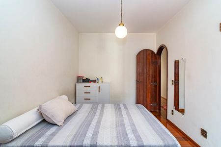 Casa à venda com 480m², 6 quartos e 5 vagasQuarto 3