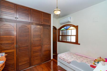 Casa à venda com 480m², 6 quartos e 5 vagasSuíte 2