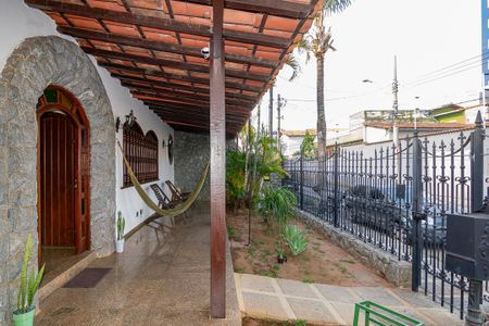 Casa à venda com 480m², 6 quartos e 5 vagasVaranda