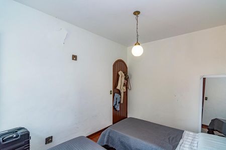 Casa à venda com 480m², 6 quartos e 5 vagasQuarto 4