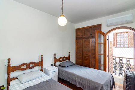 Casa à venda com 480m², 6 quartos e 5 vagasQuarto 4