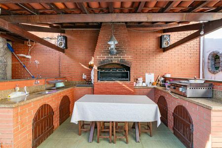 Casa à venda com 480m², 6 quartos e 5 vagasChurrasqueira