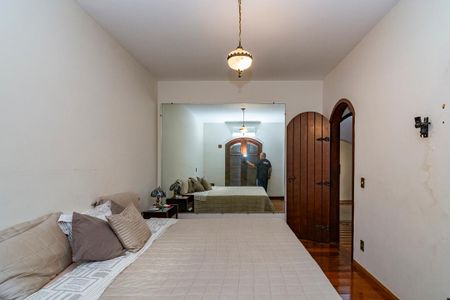 Casa à venda com 480m², 6 quartos e 5 vagasSuíte 1