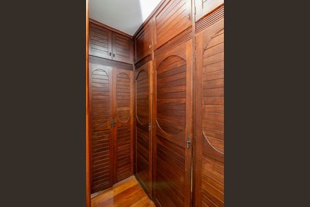 Casa à venda com 480m², 6 quartos e 5 vagasCloset da suíte 1