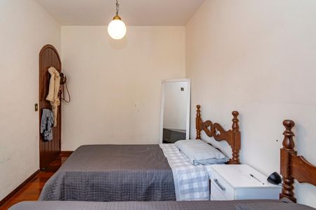 Casa à venda com 480m², 6 quartos e 5 vagasQuarto 4