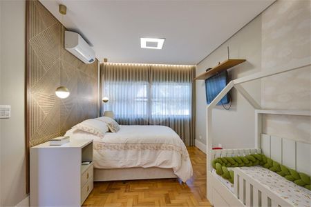 Casa à venda com 3 quartos, 318m² em Santo Amaro, São Paulo