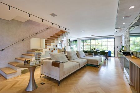 Casa à venda com 3 quartos, 318m² em Santo Amaro, São Paulo