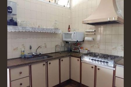 Casa à venda com 3 quartos, 278m² em Jardim Pacaembu, Jundiaí