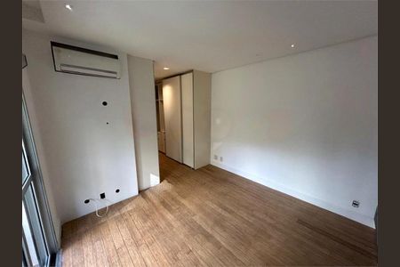 Apartamento à venda com 142m², 2 quartos e 3 vagas