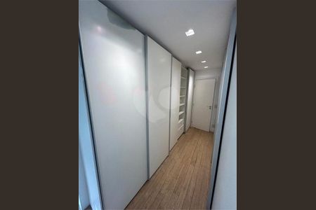 Apartamento à venda com 142m², 2 quartos e 3 vagas