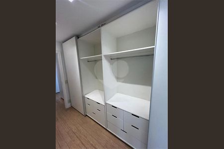 Apartamento à venda com 142m², 2 quartos e 3 vagas