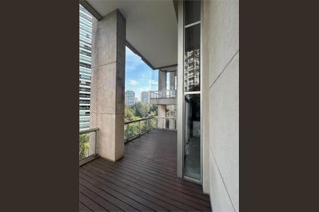 Apartamento à venda com 142m², 2 quartos e 3 vagas