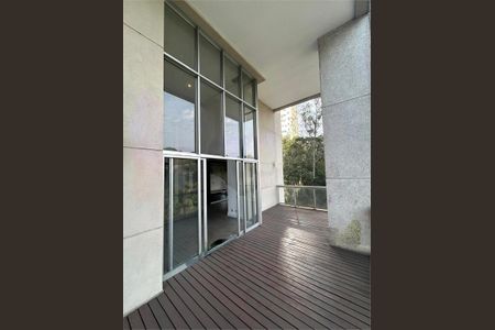 Apartamento à venda com 142m², 2 quartos e 3 vagas