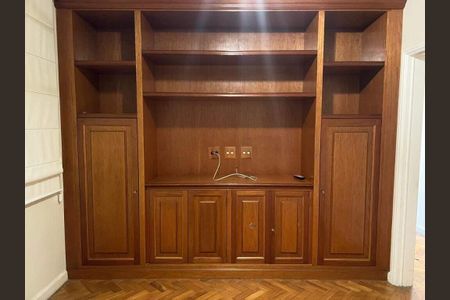 Apartamento à venda com 178m², 4 quartos e 2 vagas