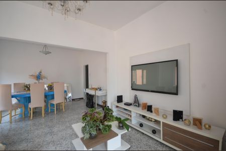 Sala de casa para alugar com 3 quartos, 140m² em Vila Valqueire, Rio de Janeiro