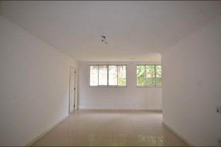 Sala de apartamento para alugar com 3 quartos, 140m² em Vila Valqueire, Rio de Janeiro