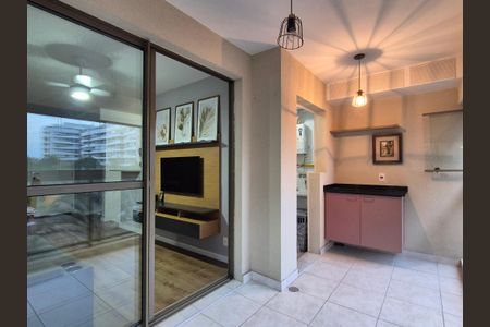 Apartamento à venda com 70m², 2 quartos e 1 vagaVaranda 