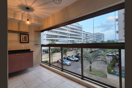 Apartamento à venda com 70m², 2 quartos e 1 vagaVaranda 