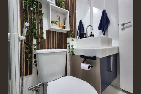 Apartamento à venda com 70m², 2 quartos e 1 vagaBanheiro suite 